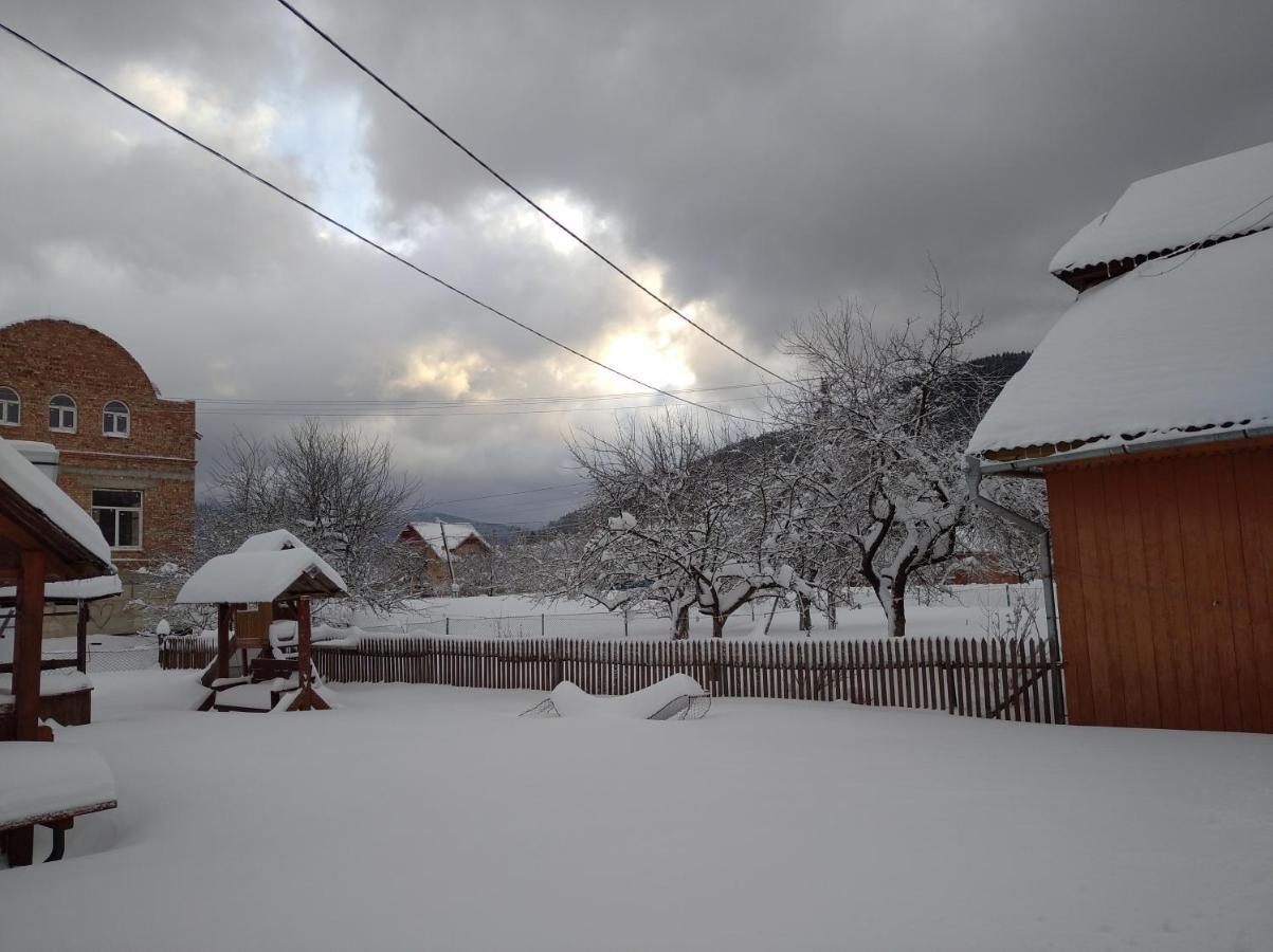 Комфортні Номери Mykulychyn Exterior foto